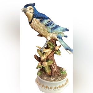 Towle Fine Bone China Bluejay Figurine With Music Box